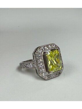 Vintage Green Peridot & White Cubic Zirconia Sterling Silver FAS Ring Size 7